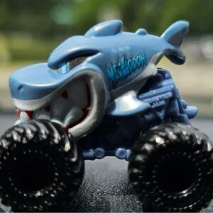 Megalodon Mini Series 19